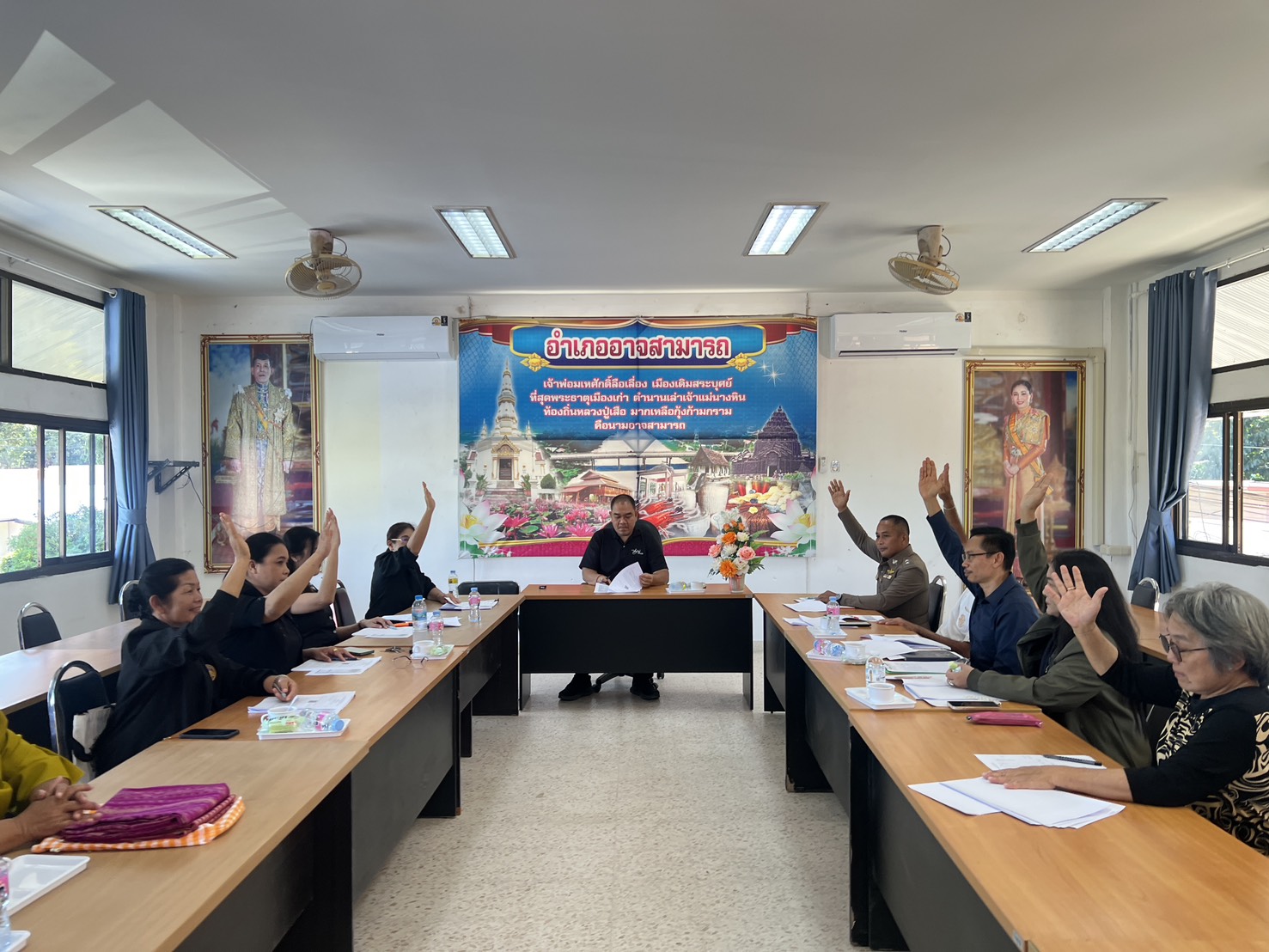 🌻🌻สุขเกินร้อย ที่ พช.101🌻🌻 🦐🦐พช.อาจสามารถ จังหวัดร้อยเอ็ด : ประชุมคณะอนุกรรมการกลั่นกรองและติดตามการดำเนินงานกองทุนพัฒนาบทบาทสตรีอำเภออาจสามารถ ครั้งที่ 1/2569